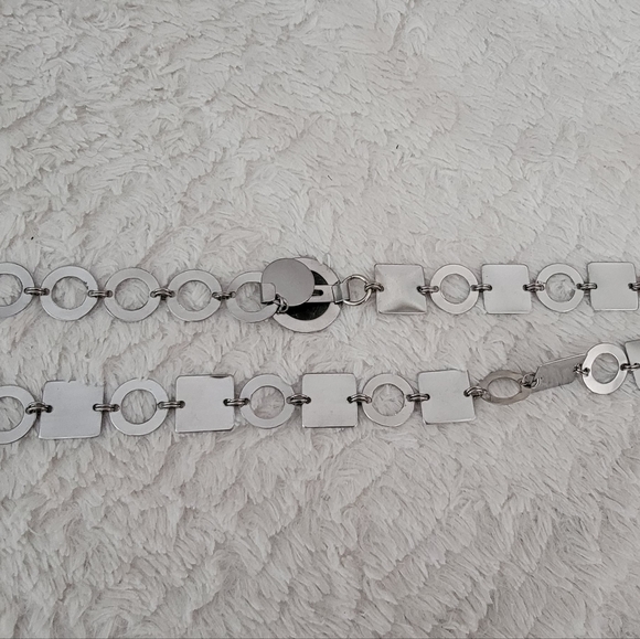 Silver Metal Belt with Squares & Circles - Picture 6 of 6